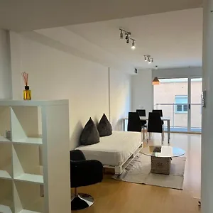 https://barcelona-sagrada-familia-apartment.topbarcelonahotels.com